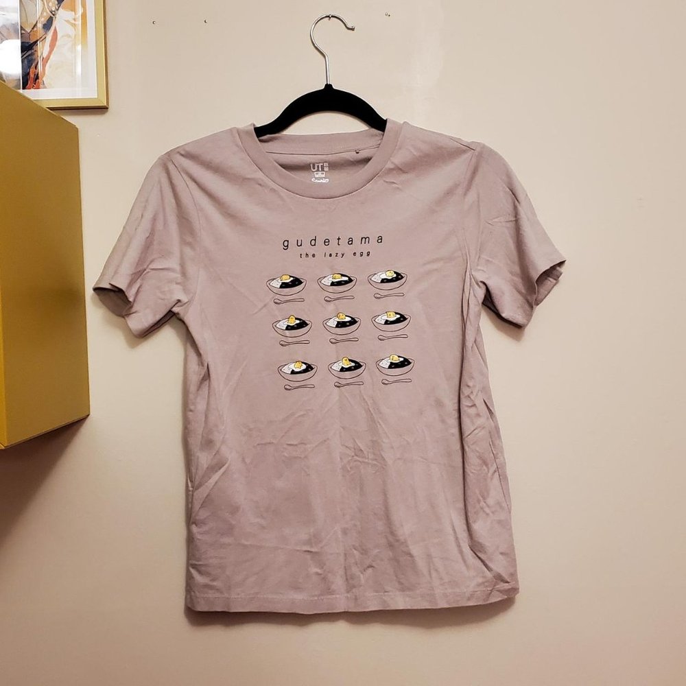 UNIQLO UT x SANRIO GUDETAMA SHIRT